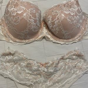 Victoria’s Secret Bra/panty set LIMITED EDITION